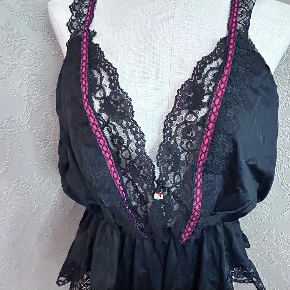 Vintage Priority One 22 24 nightie black made in usa very good condition - Picture 2 of 4